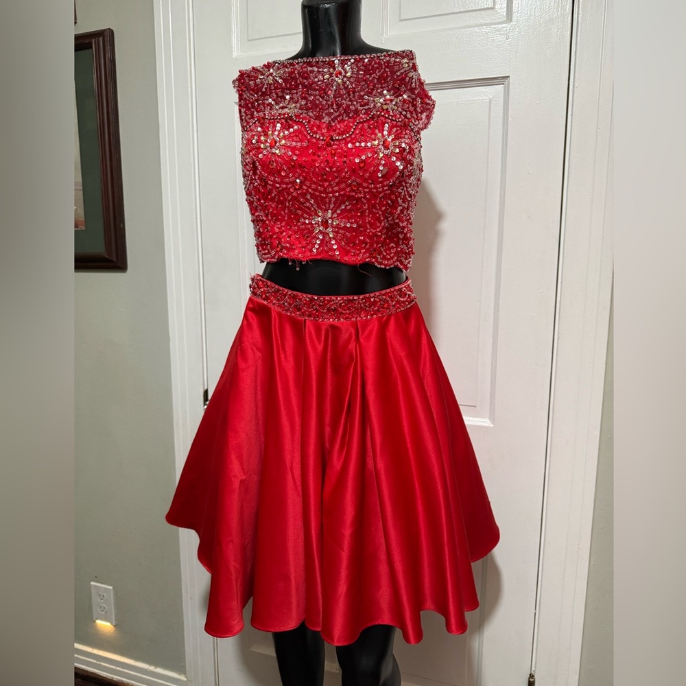 Formal Pageant Prom Homecoming Red Beaded Sequin Dress Outfit Size Medium